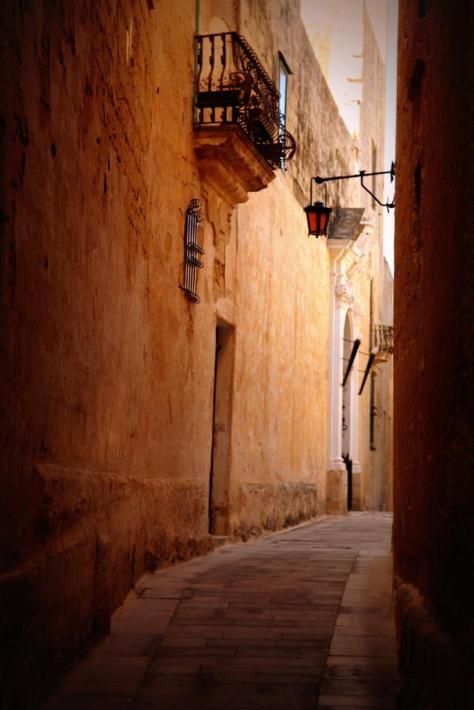 Calle en el mediterraneo by HotBlack